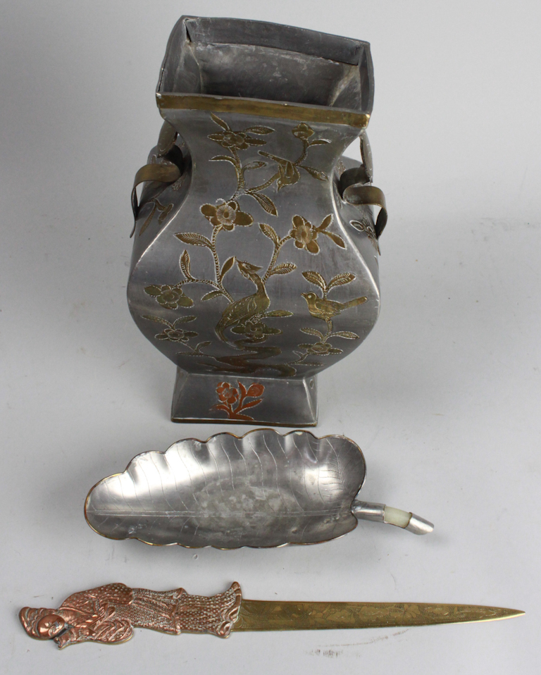 JAPANESE MINIATURE BRONZE VASE WITH