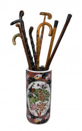 JAPANESE MORIAGE PORCELAIN CYL