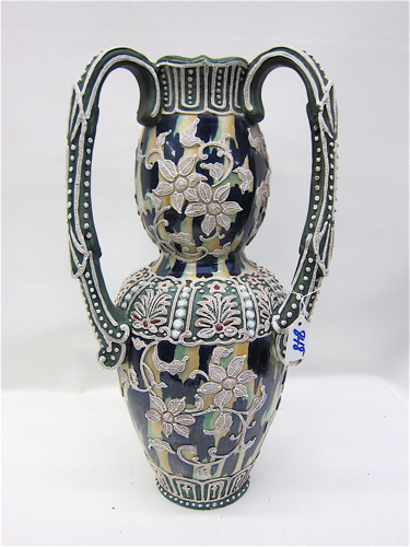 JAPANESE MORIAGE POTTERY