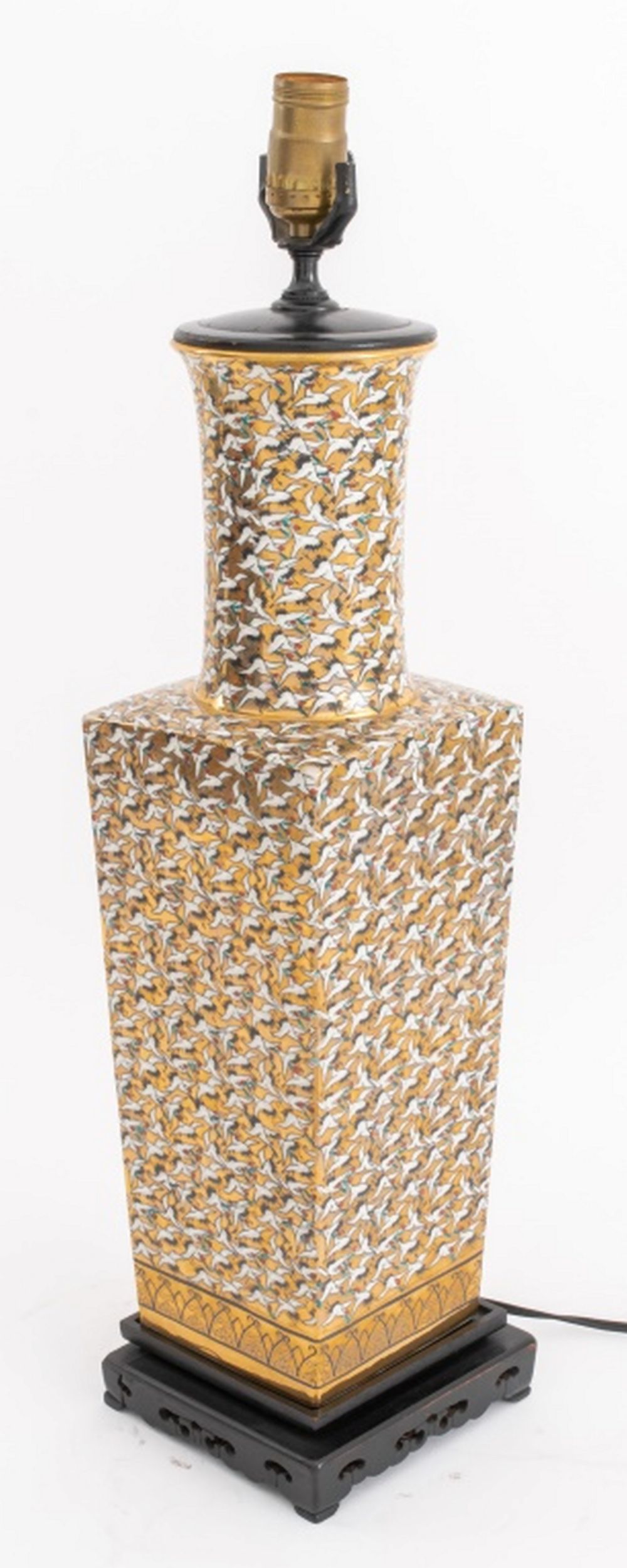 JAPANESE OR KOREAN PORCELAIN