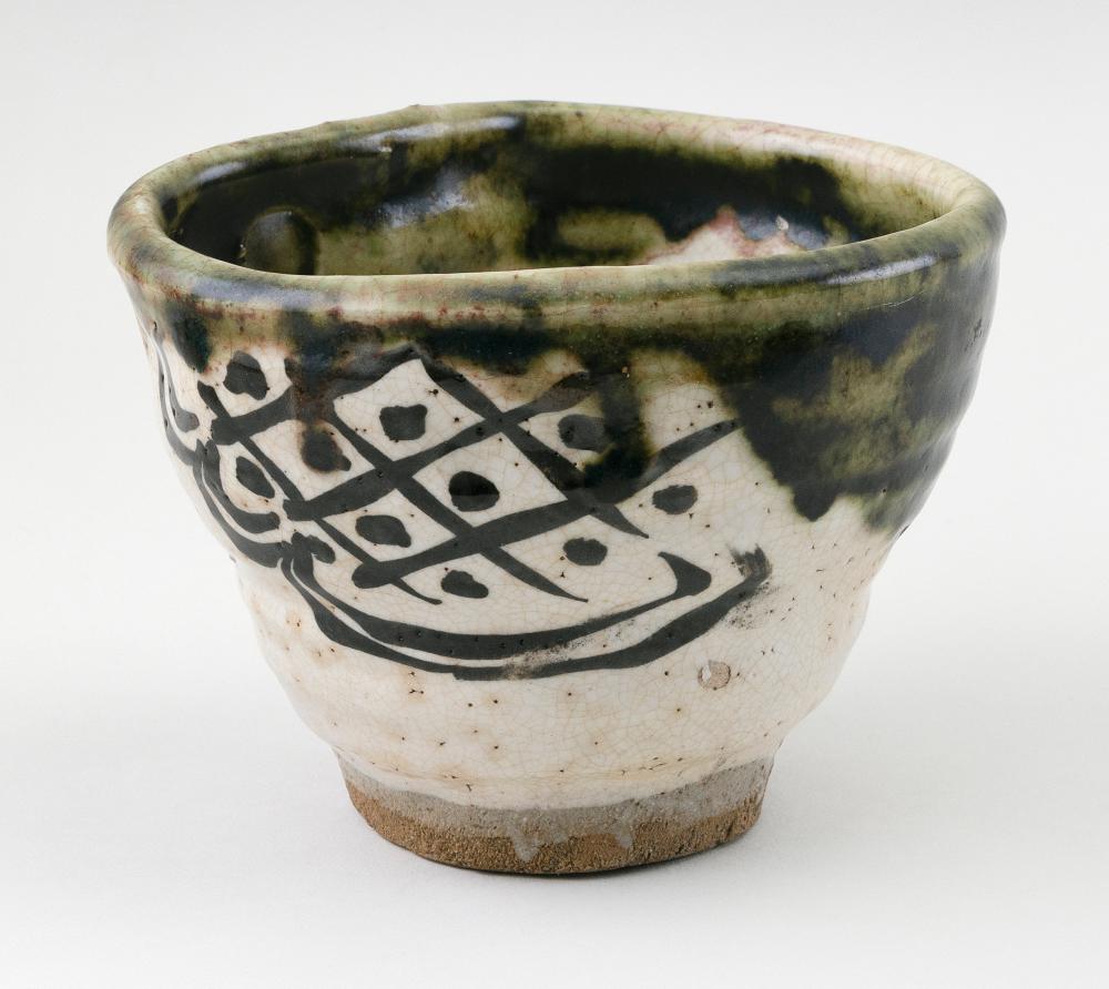 JAPANESE ORIBE POTTERY BOWL LATE