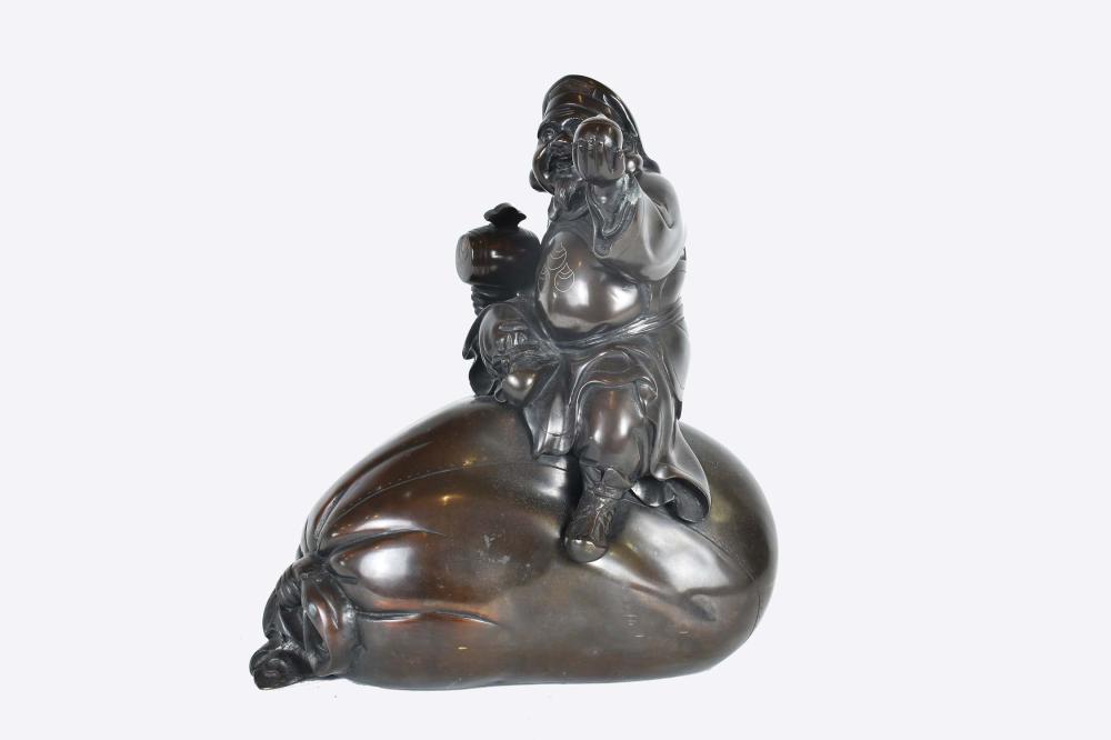 JAPANESE PATINATED BRONZE OF A