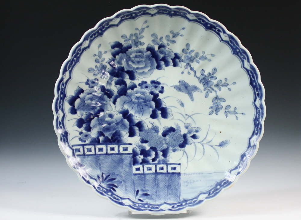 JAPANESE PORCELAIN CHARGER -