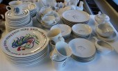 JAPANESE PORCELAIN DINNER SERV