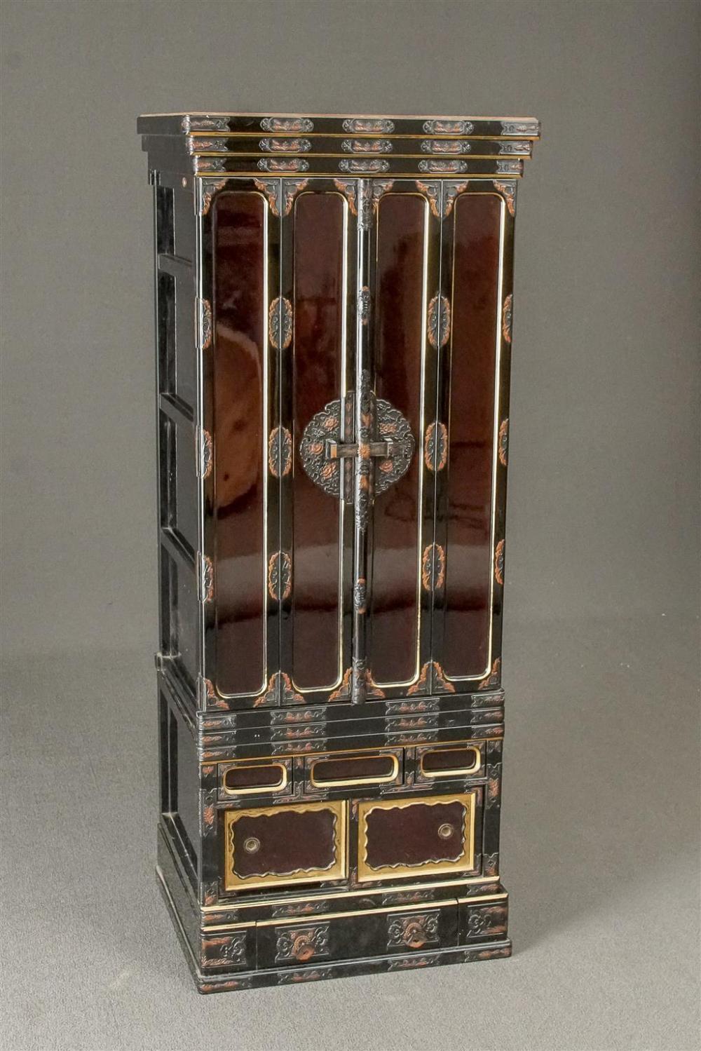 JAPANESE ROIRO AND GILT LACQUER