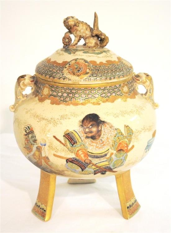 Japanese Satsuma covered bowl on