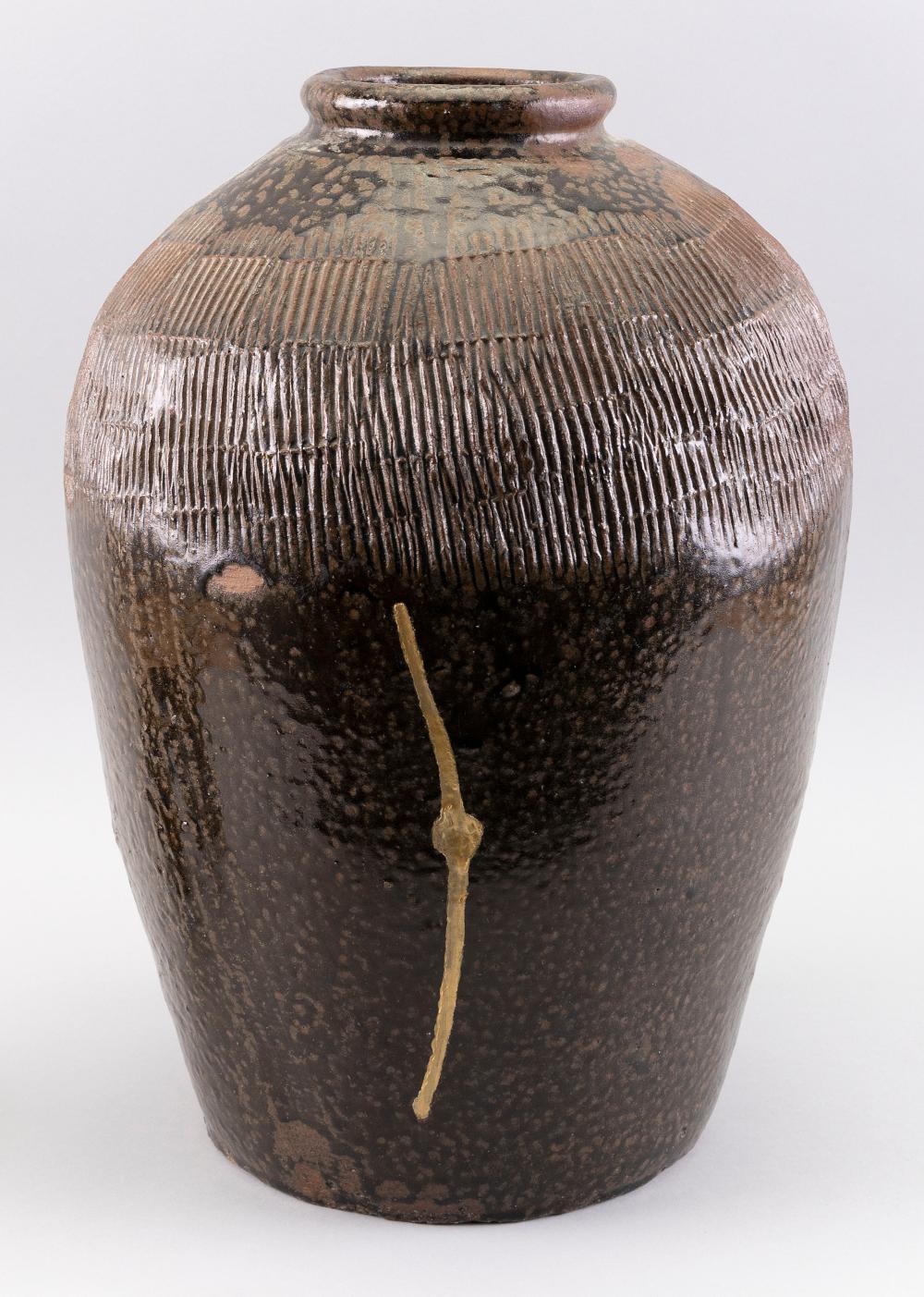 JAPANESE SHIGARAKI POTTERY