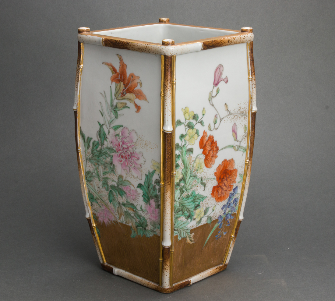 JAPANESE SOMETSUKE SETO VASE BY