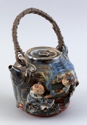 JAPANESE SUMIDA GAWA PORCELAIN