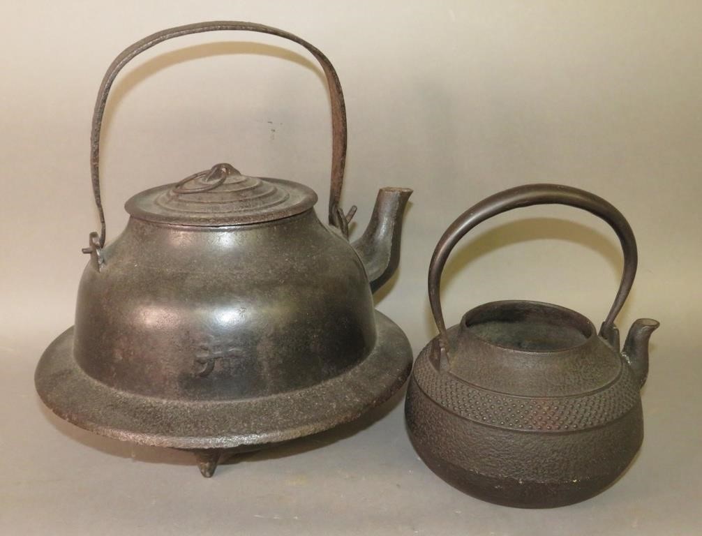 JAPANESE TEA KETTLE & WATER
