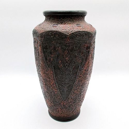 JAPANESE TOKANABE BLACK POTTERY