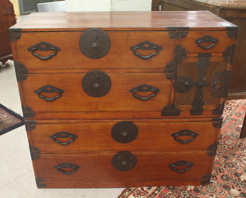 JAPANESE TWO-STACK TANSU