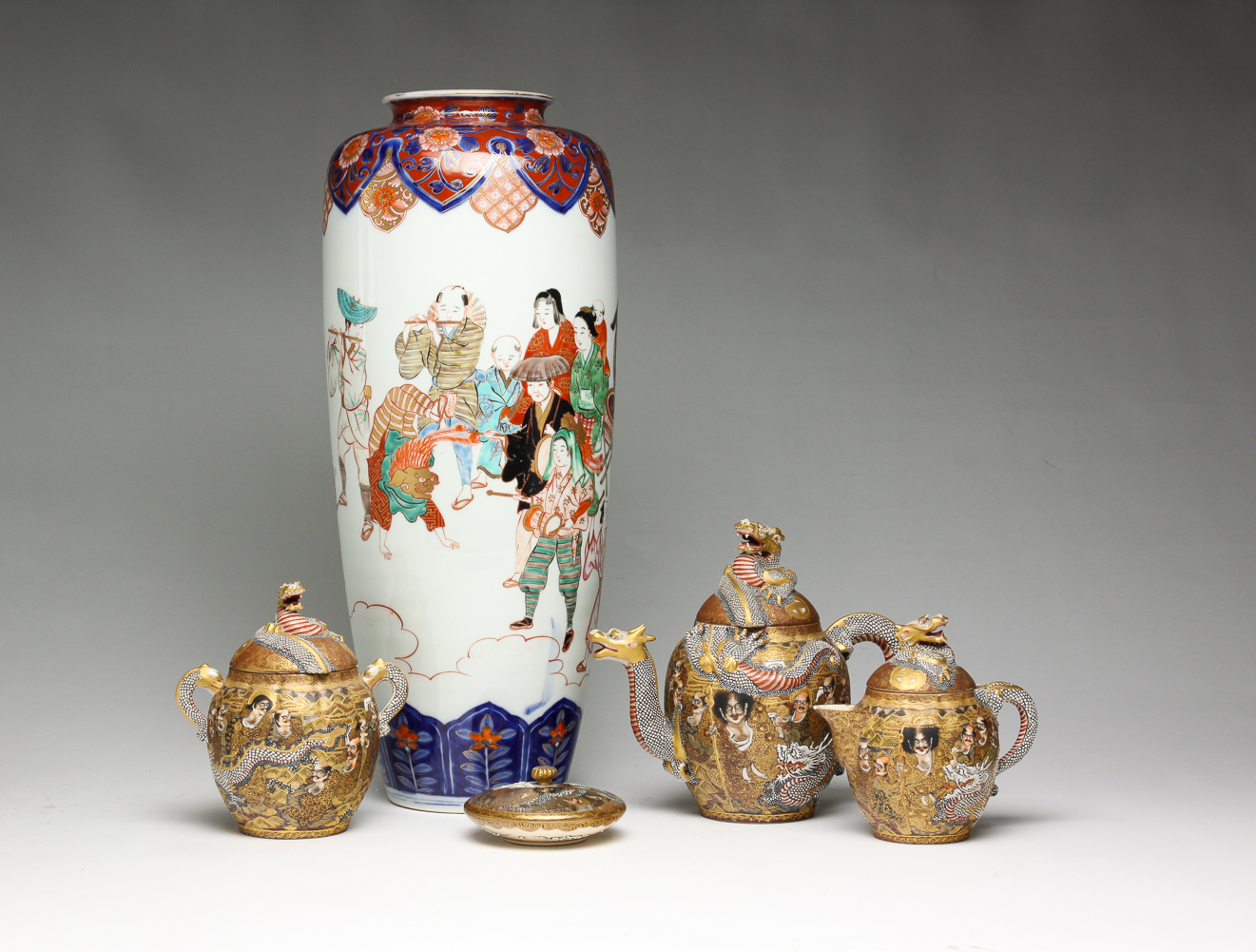 JAPANESE VASE AND SATSUMA TEA