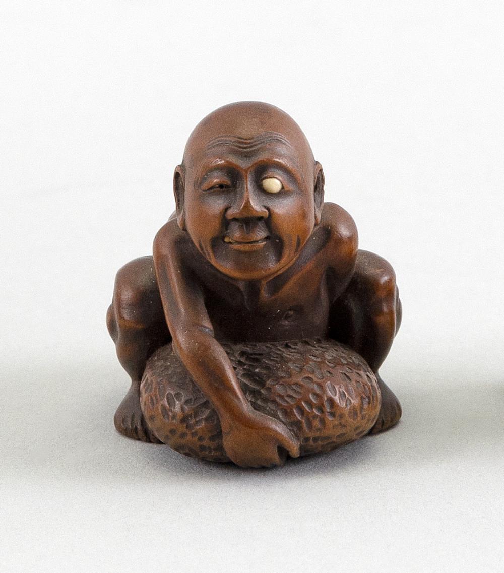 JAPANESE WOOD NETSUKE 19TH