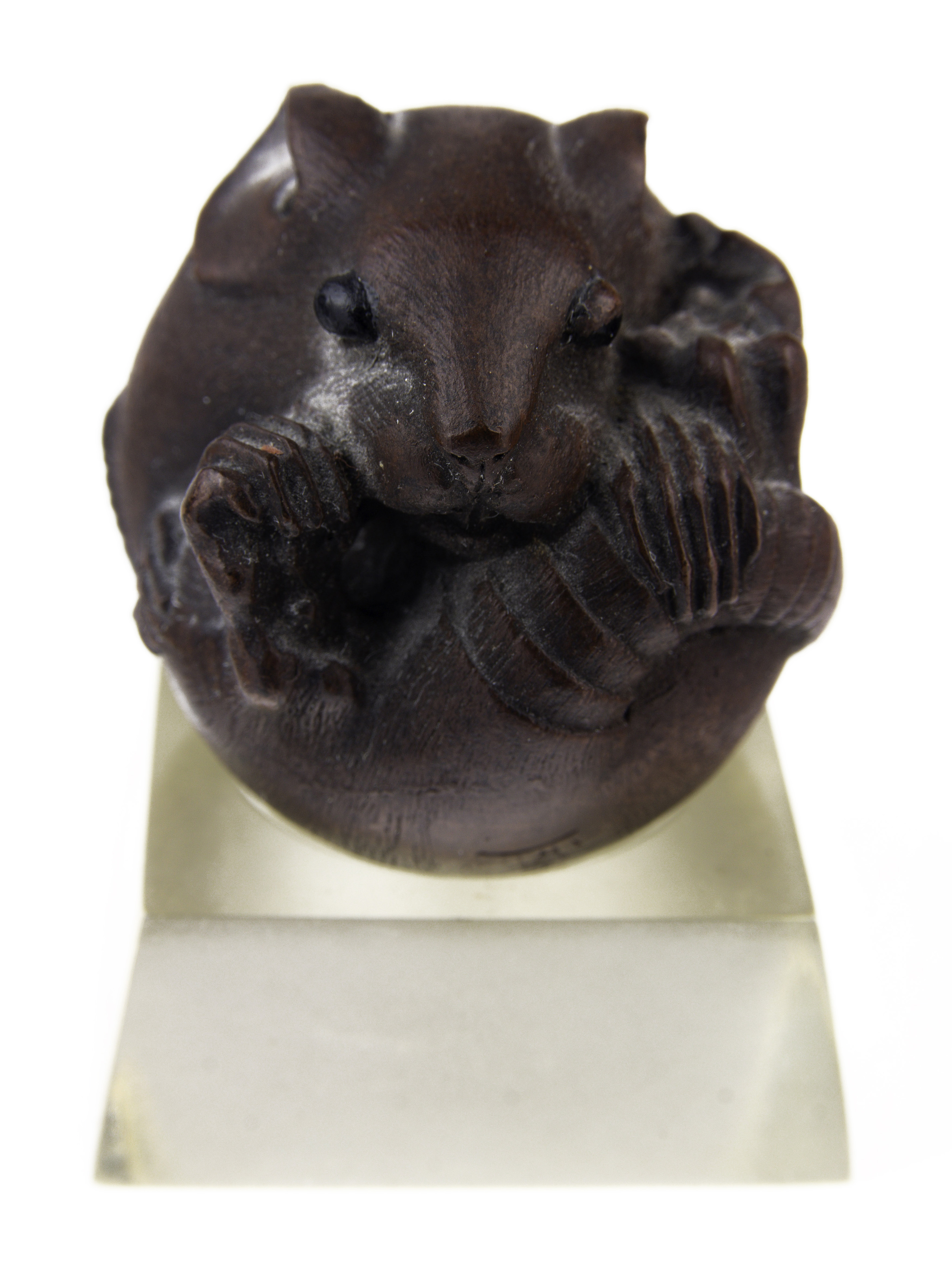JAPANESE WOOD NETSUKE OF A MOUSE