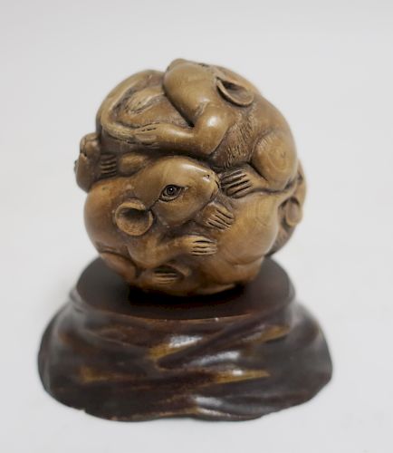 JAPANESE WOOD NETSUKEA ball of