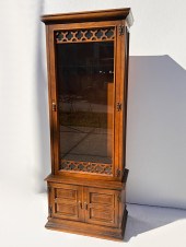 JASPER CABINET CO. GUN CABINET