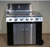 JENN-AIR FOUR-BURNER GAS GRILL