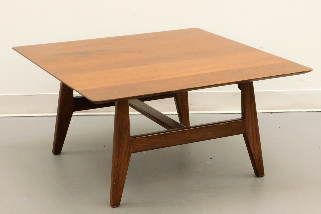 JENS RISOM SQUARE WALNUT WOOD
