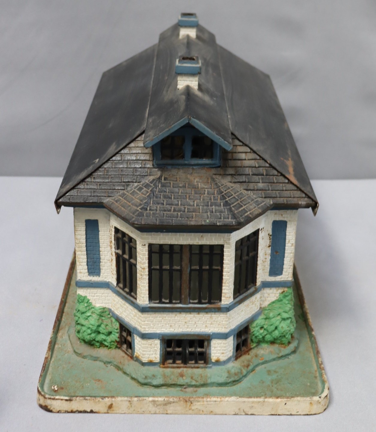 JEWEL PATINATED CAST IRON MANSION