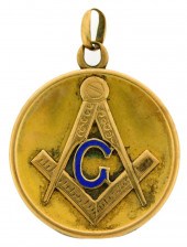 JEWELRY: 10K GOLD MASONIC WATC