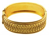 JEWELRY: 14K VICTORIAN BANGLE