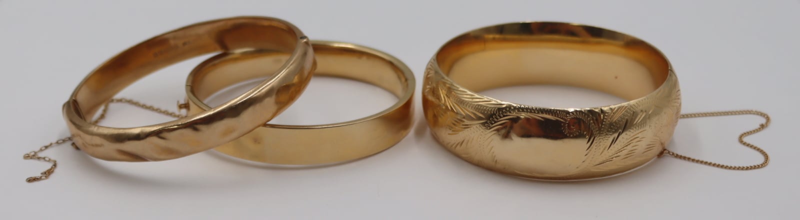 JEWELRY. 14KT AND 9CT GOLD HINGED