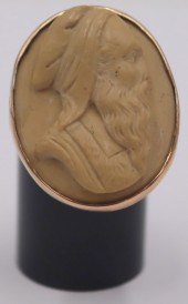 JEWELRY. 14KT GOLD AND CARVED