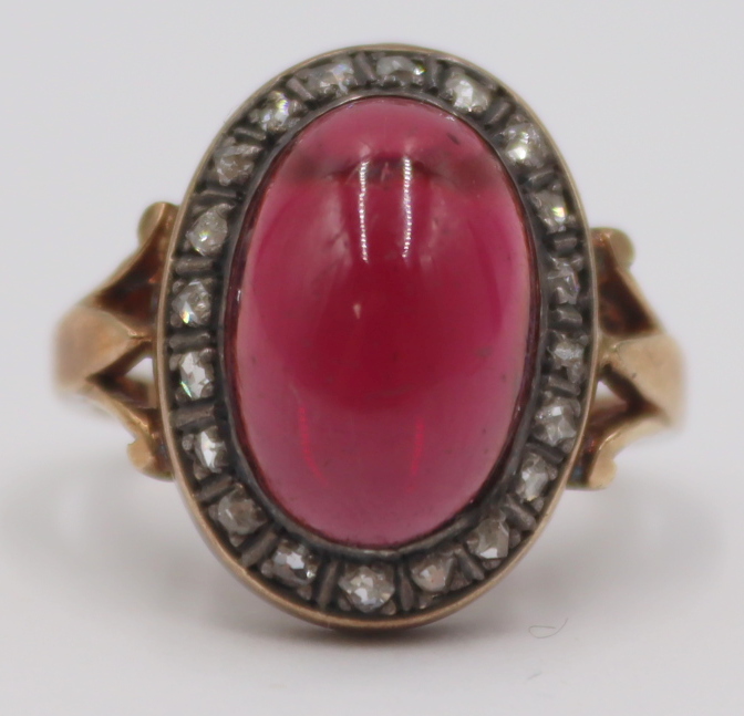 JEWELRY. 14KT GOLD, GARNET CABOCHON