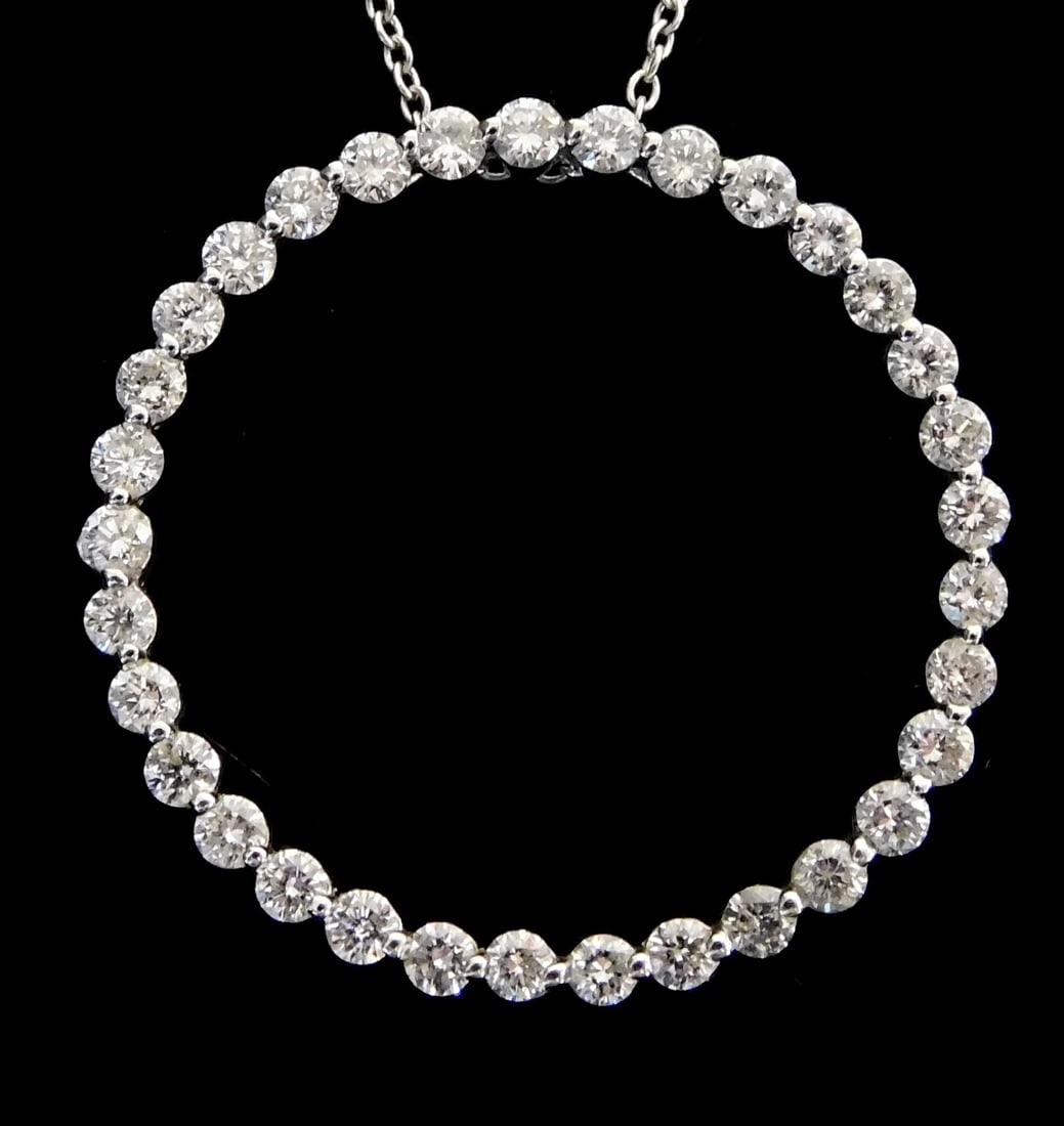 JEWELRY: 18K DIAMOND CIRCLE