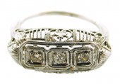 JEWELRY: 18K FILIGREE THREE DI