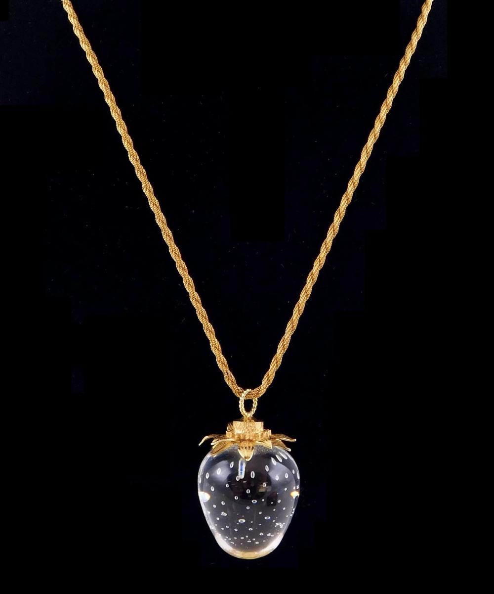 JEWELRY: 18K GOLD AND GLASS STEUBEN