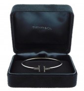 JEWELRY: 18K TIFFANY & CO. DIA