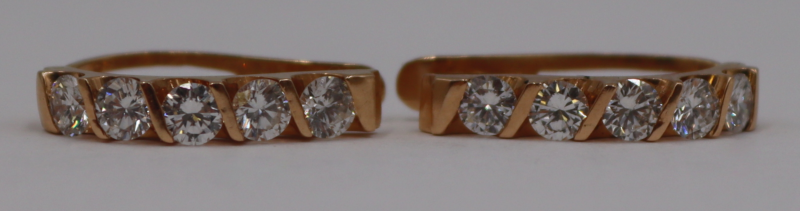 JEWELRY. 18KT GOLD AND APPROX.