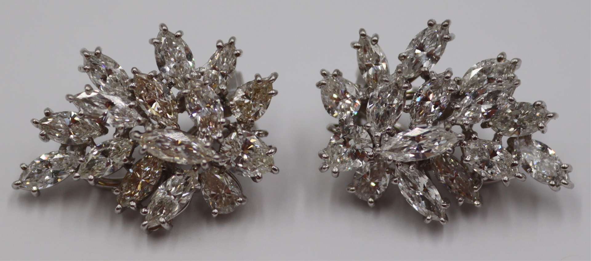 JEWELRY. 18KT GOLD AND DIAMOND