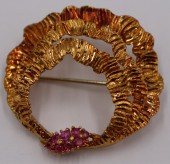 JEWELRY. 18KT GOLD & RUBY VEND