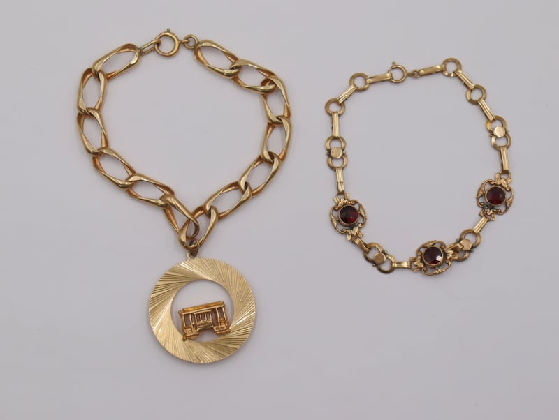 JEWELRY. (2) 14KT YELLOW GOLD
