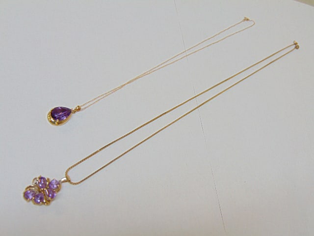 JEWELRY. 2 GOLD NECKLACES W/
