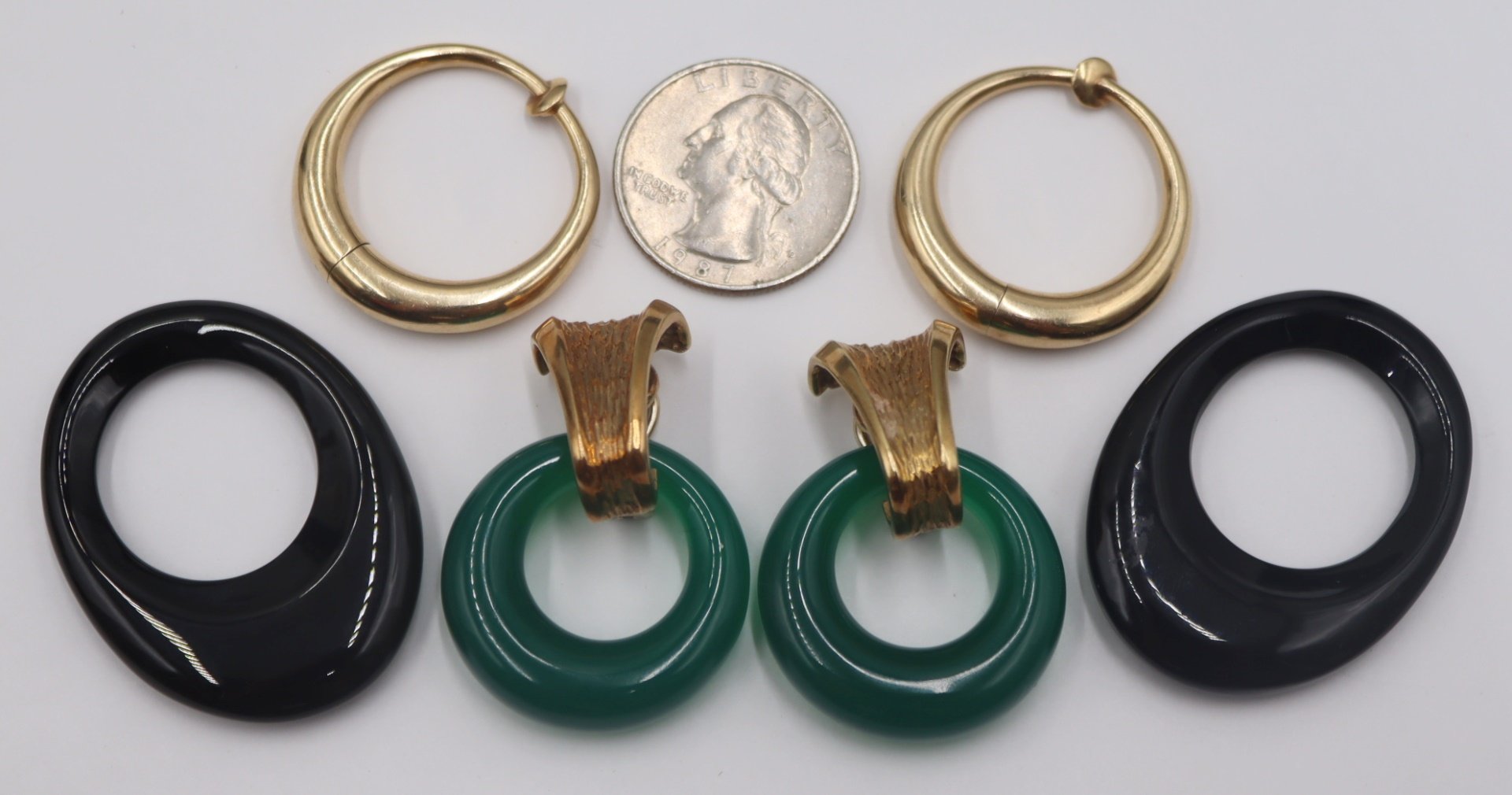 JEWELRY. (2) PAIR OF 14KT GOLD
