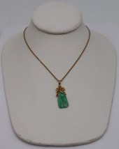 JEWELRY. 22KT GOLD MOUNTED JAD