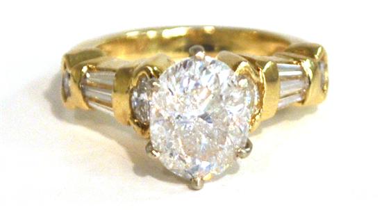 JEWELRY: 2.58 ct center diamond 