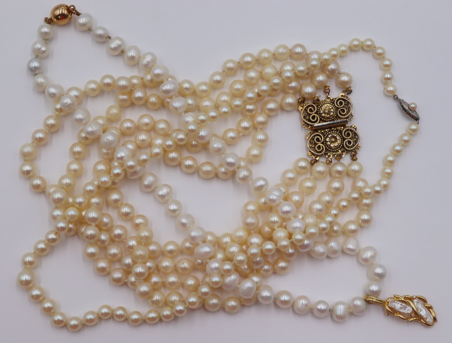 JEWELRY. (3) PEARL NECKLACE INC.