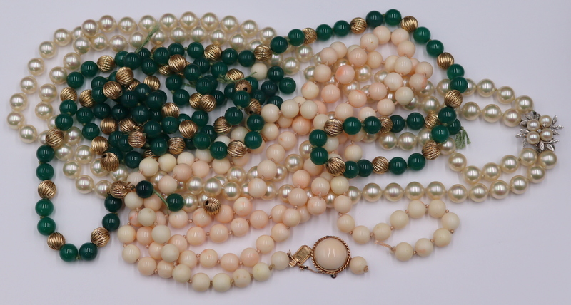 JEWELRY. (4) VINTAGE GOLD AND