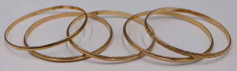 JEWELRY. (5) 18KT GOLD BANGLE