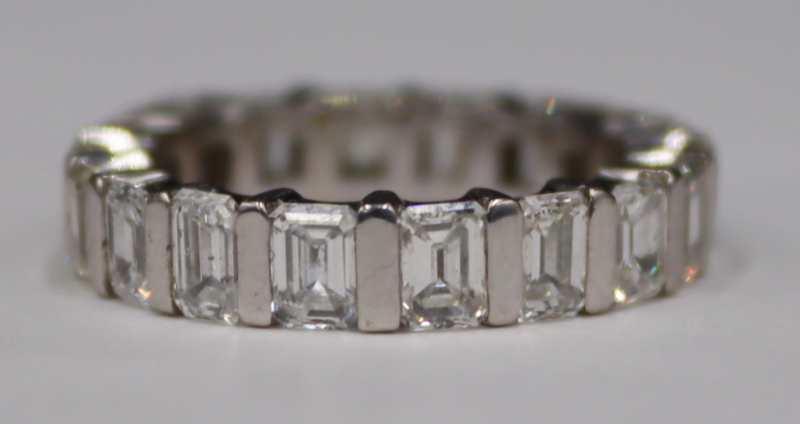 JEWELRY. 5CT EMERALD CUT DIAMOND