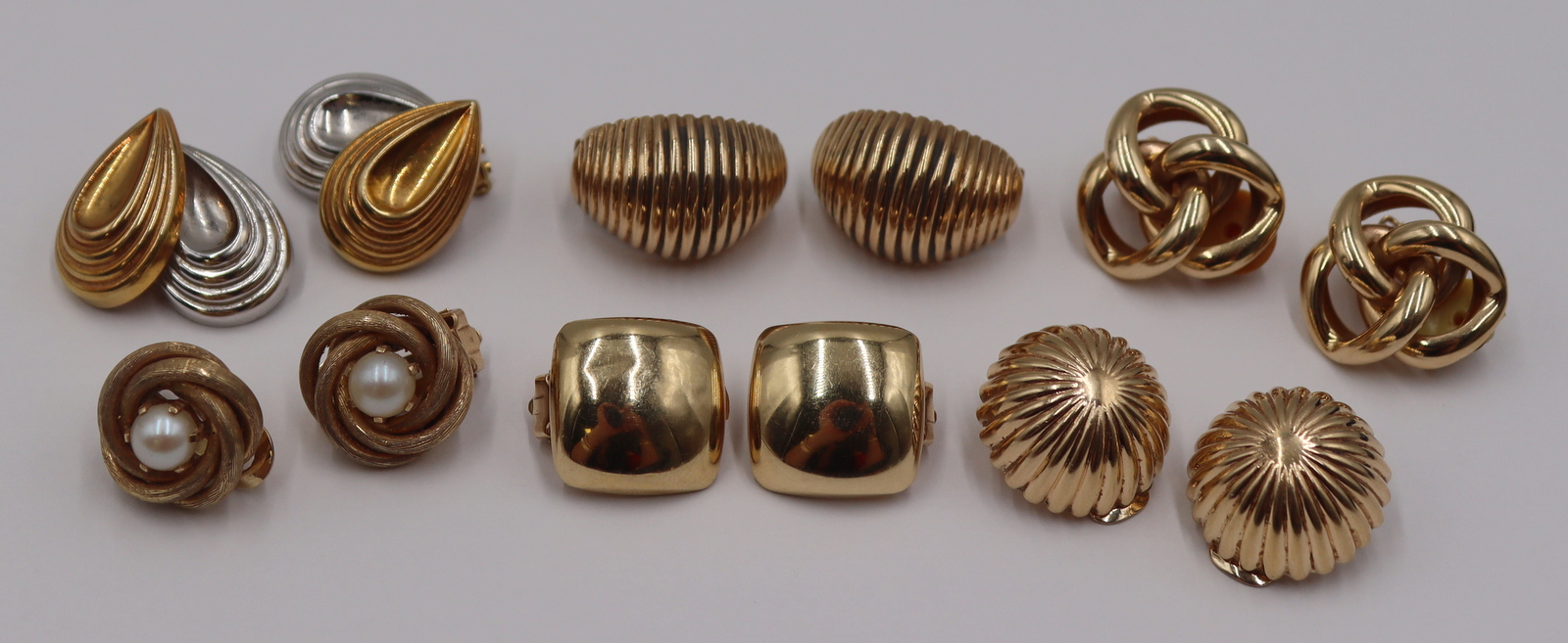 JEWELRY. (6) PAIR OF 14KT GOLD