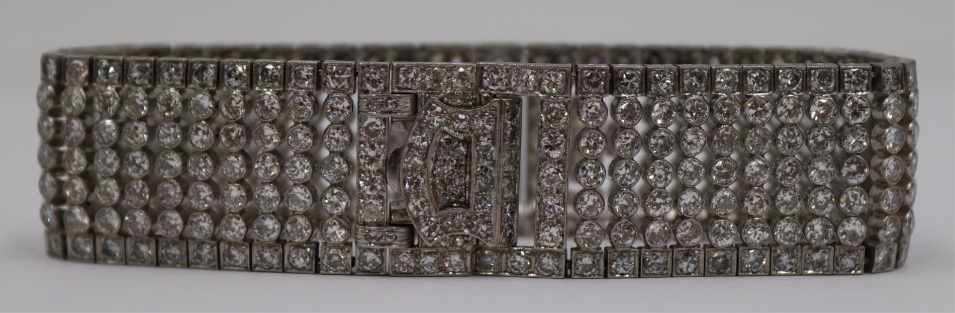 JEWELRY. ART DECO PLATINUM AND