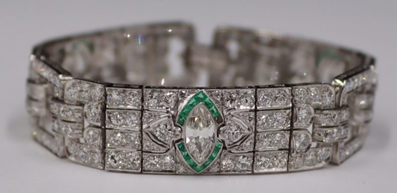 JEWELRY. ART DECO PLATINUM, DIAMOND