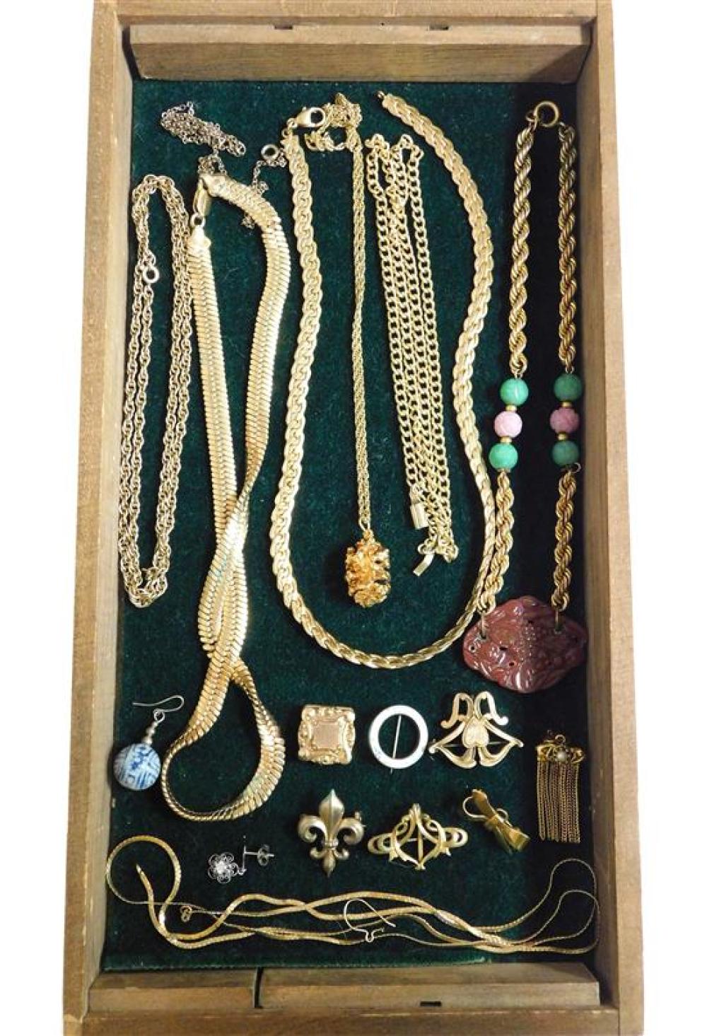 JEWELRY: ASSORTED 14K JEWELRY AND