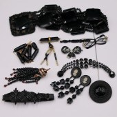 JEWELRY. ASSORTED FRENCH JET G